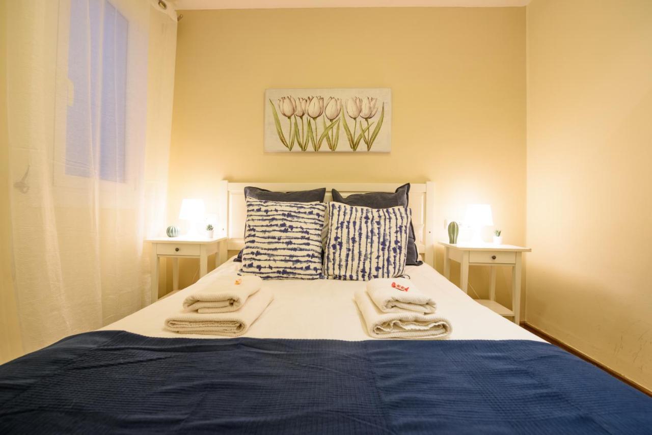 ברצלונה Ramblasrentals Cozy Renovated 2Br With Balcony Lift 20M Rambla - Parking - Wifi מראה חיצוני תמונה
