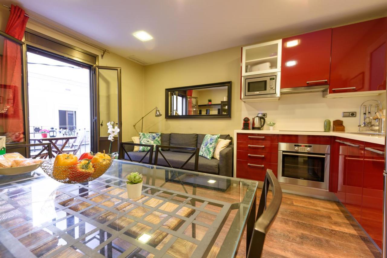 ברצלונה Ramblasrentals Cozy Renovated 2Br With Balcony Lift 20M Rambla - Parking - Wifi מראה חיצוני תמונה