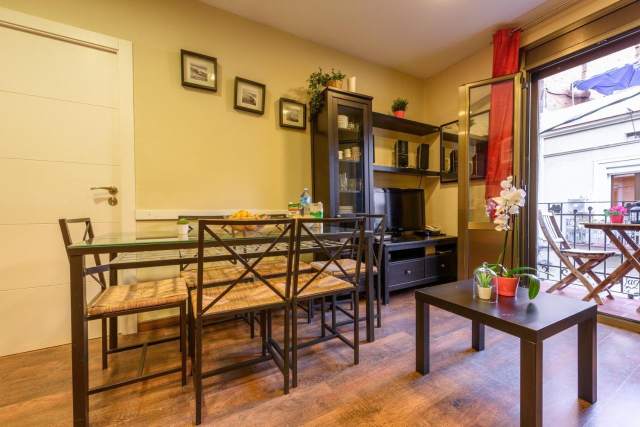 ברצלונה Ramblasrentals Cozy Renovated 2Br With Balcony Lift 20M Rambla - Parking - Wifi מראה חיצוני תמונה